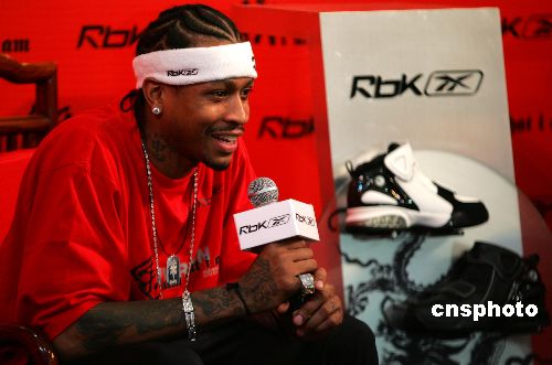 身背两黄，德容与卡萨多在欧冠再吃黄牌就要停赛（德容、卡萨多已两黄在身，欧冠再领黄牌将被停赛）