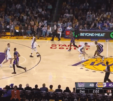 卡萨诺：米兰喜欢缩在中线后死守，就算侥幸进球也还是继续守（卡萨诺批评米兰摆大巴：退到中线后全场死守，进球也不主动进攻）