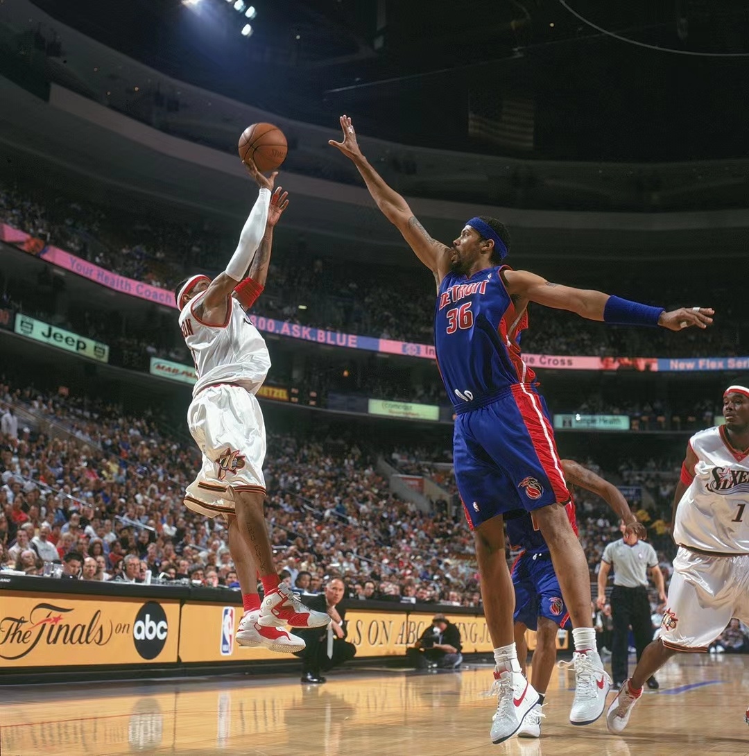 意媒：安古伊萨仅出现肌肉紧张并未受伤，预计休战10天（意媒：安古伊萨肌肉紧绷无大碍，预计缺阵10天）