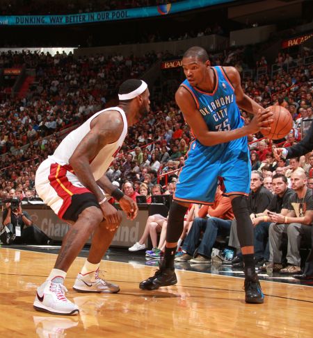 强队从不依赖运气（强队靠实力，不靠运气）