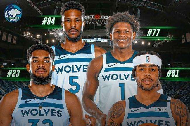 哈维-西蒙斯：我的名字烙印了母亲对巴萨的爱；年少成名并不好（哈维-西蒙斯：我的名字承载母亲对巴萨的深情；少年成名未必是福）