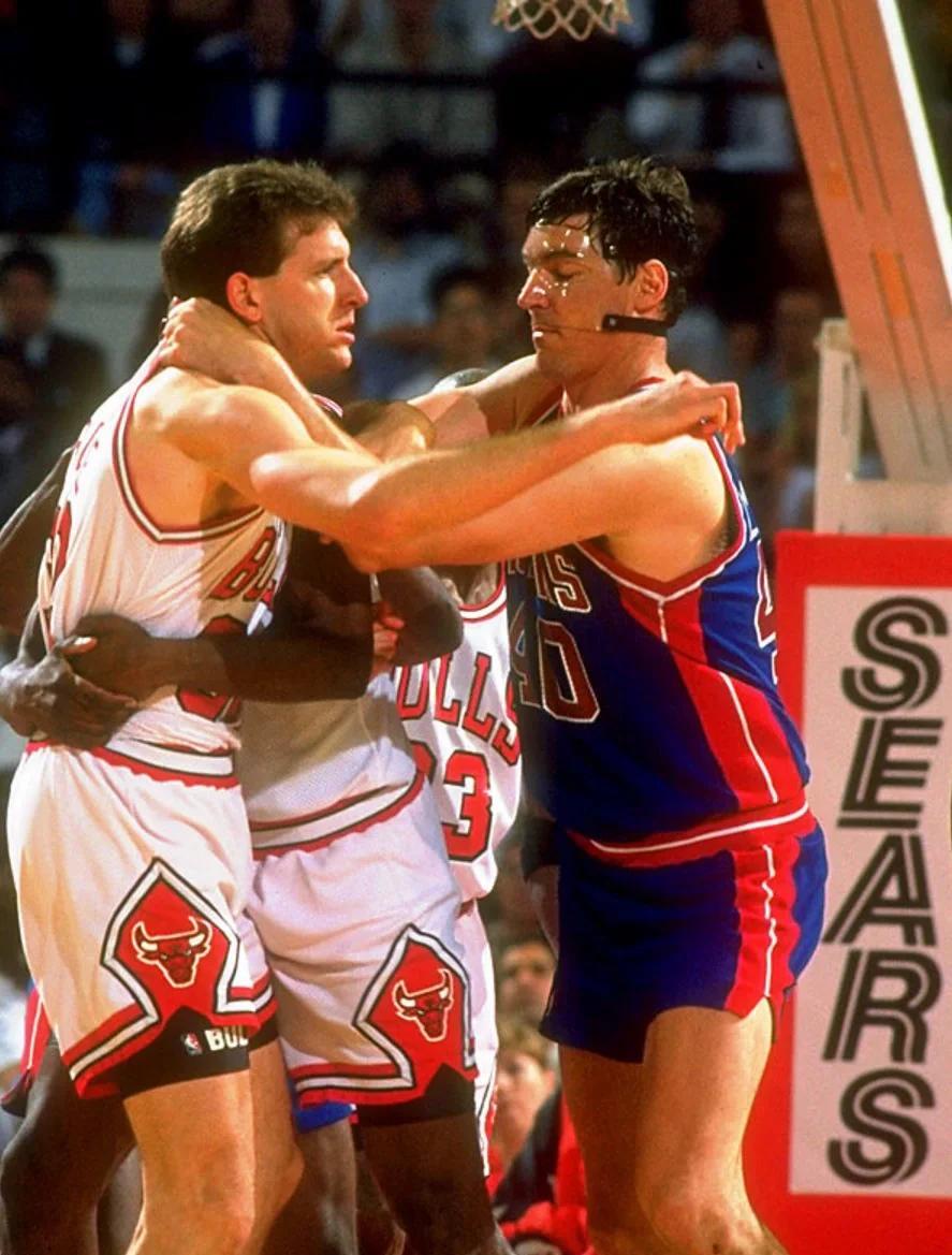 莱万特CEO：不会在冬窗出售埃永；巴萨没联系过我们（莱万特CEO：冬窗不卖埃永，巴萨未与我们接洽）