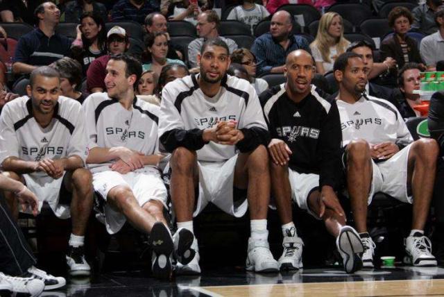 没有莫德里奇和大中锋的米兰，还能算米兰吗？（少了莫德里奇与支点中锋的米兰，还是那个米兰吗？）