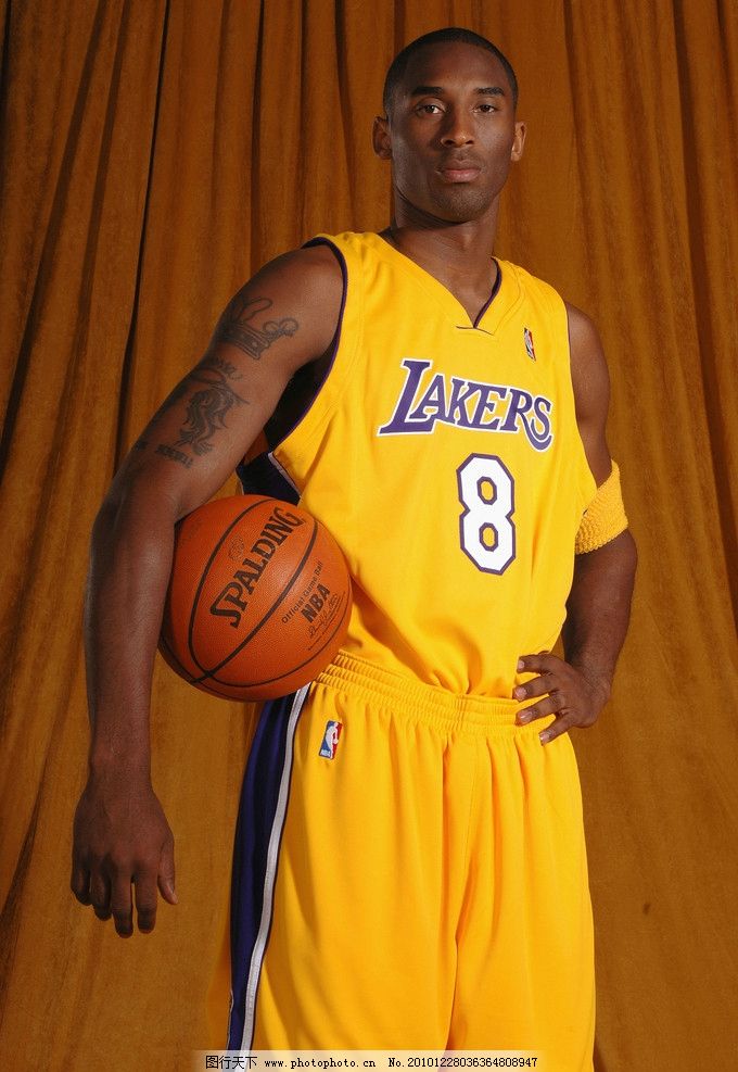 世预赛单场进3球，若昂-内维斯职业生涯第二次上演帽子戏法（世预赛若昂-内维斯独中三元，生涯第二次完成帽子戏法）