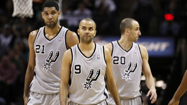 巴萨官方：受大雾影响，球队客战贝蒂斯的航班延误一小时（巴萨官宣：大雾致球队赴客战贝蒂斯航班延误一小时）